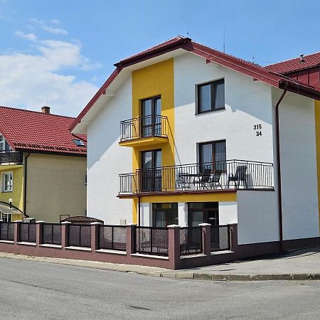 Comenius Apartments - Apartmány na rohu Svidnik Esterno foto