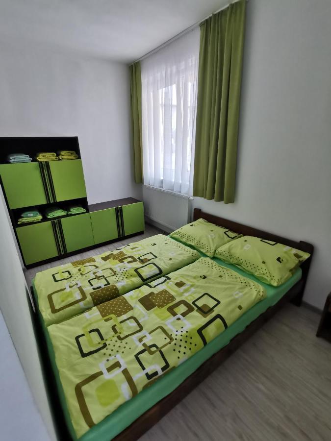 Comenius Apartments - Apartmány na rohu Svidnik Esterno foto