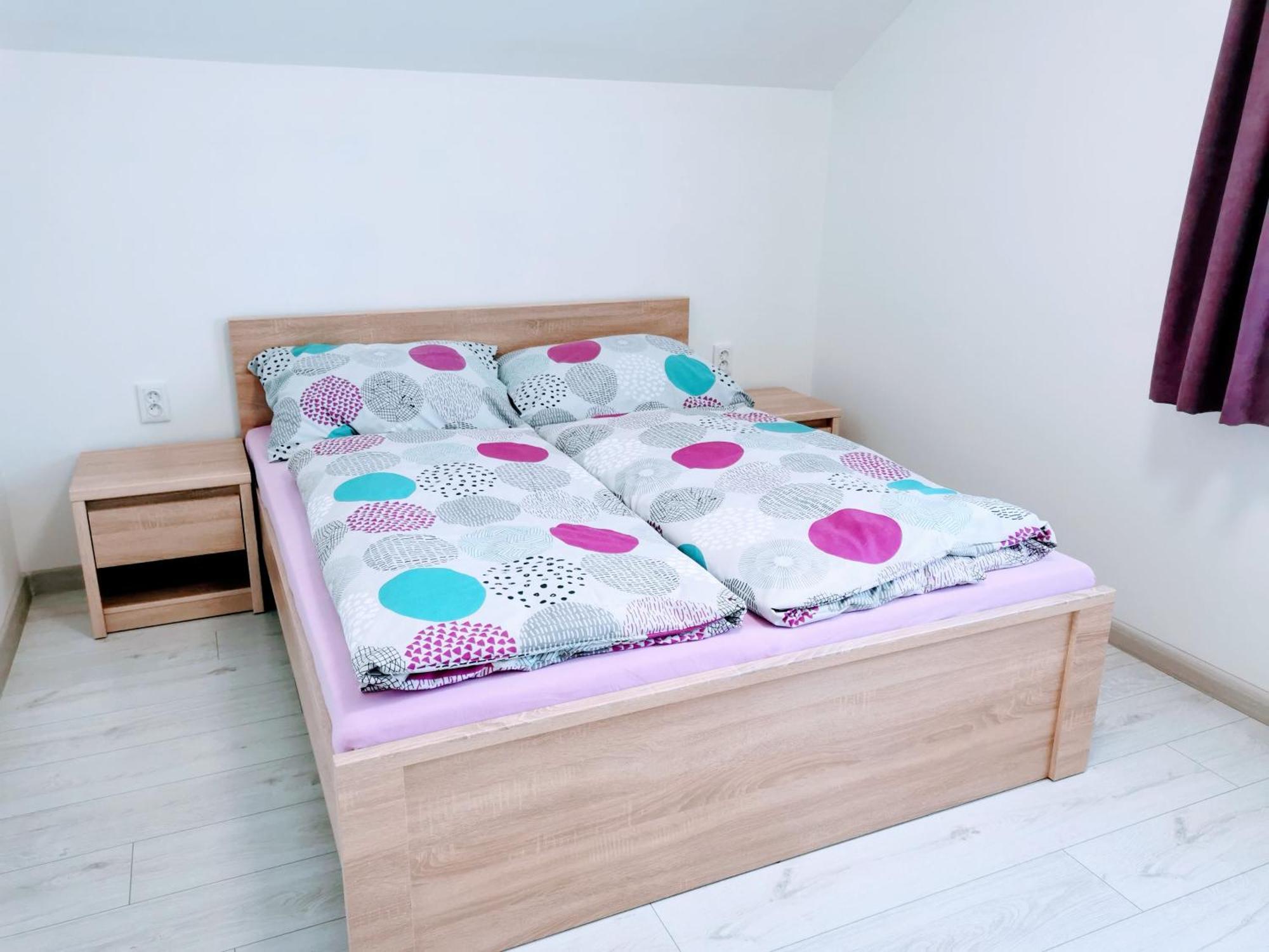 Comenius Apartments - Apartmány na rohu Svidnik Esterno foto