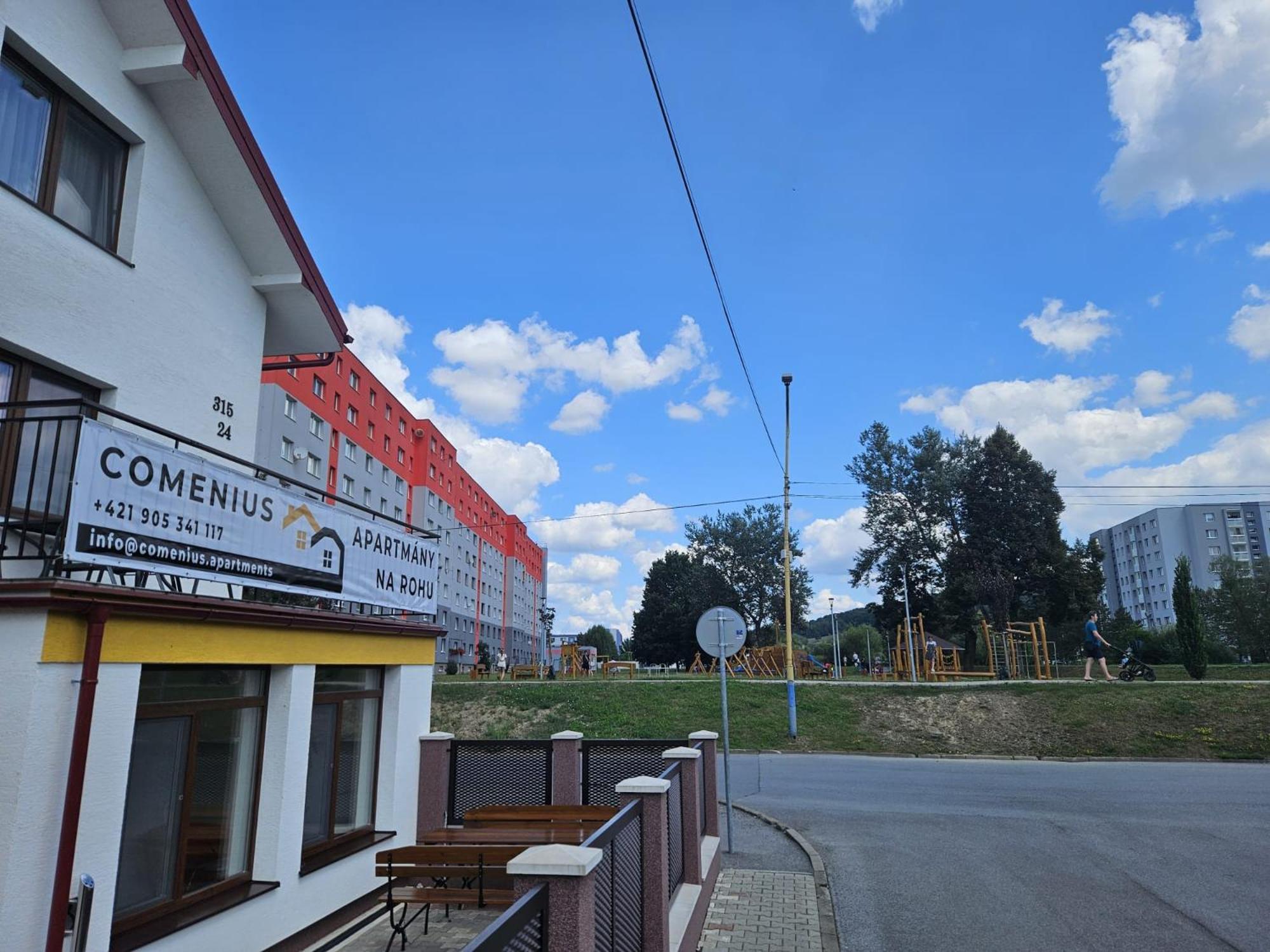Comenius Apartments - Apartmány na rohu Svidnik Esterno foto