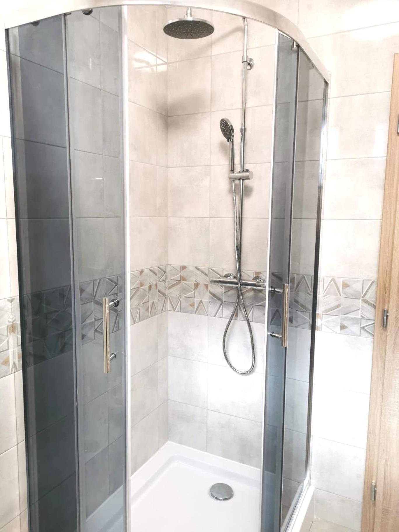 Comenius Apartments - Apartmány na rohu Svidnik Esterno foto